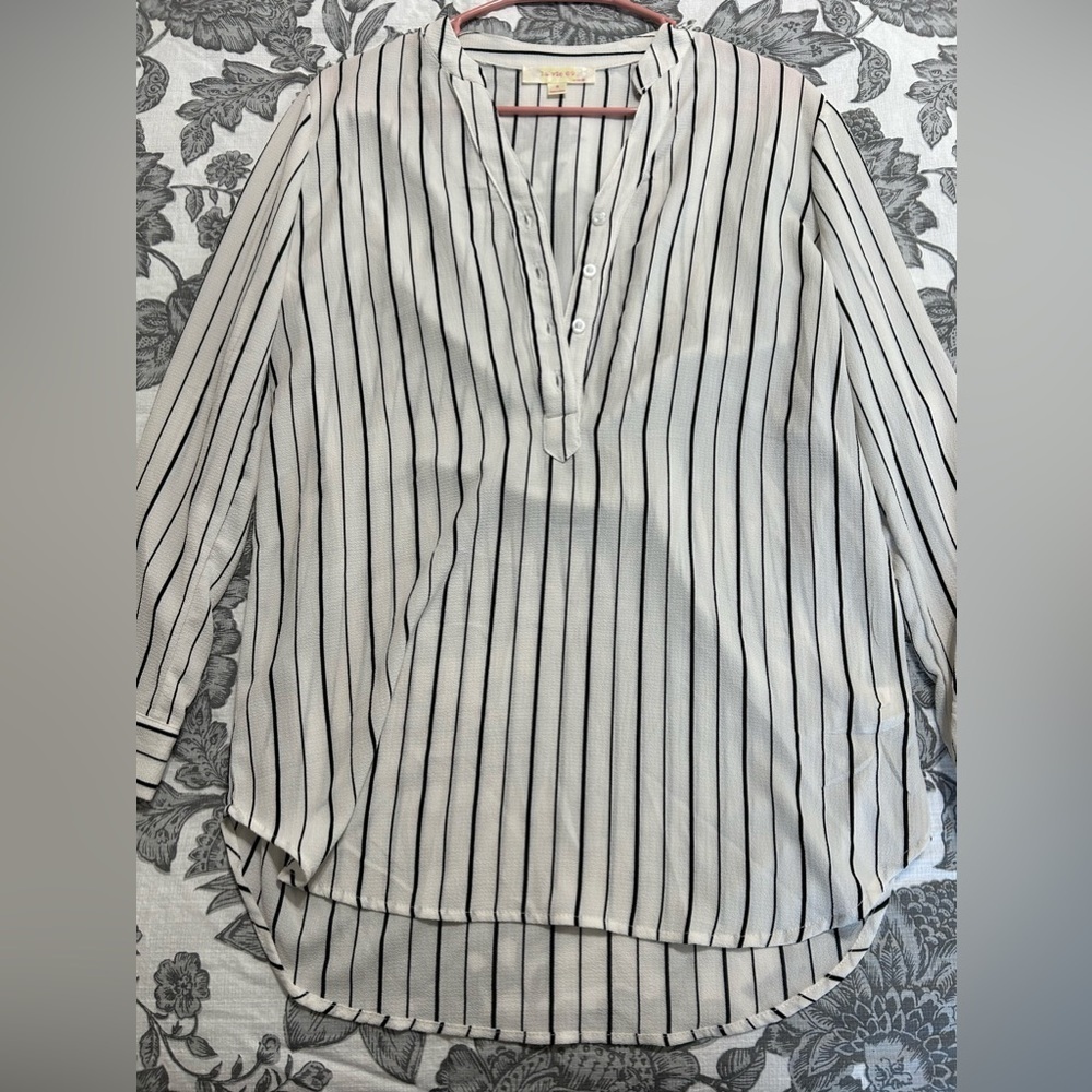 La Vie 89 Women’s Blouse